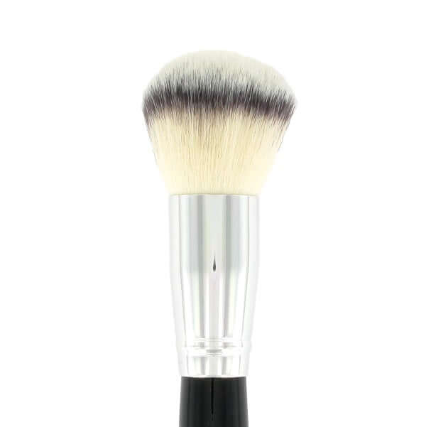 Fluffy powder brush