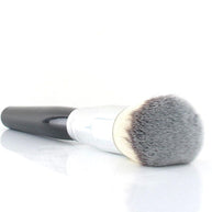 Fluffy powder brush